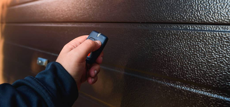 automatic door opener with remote control in Moncton