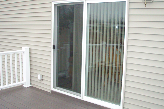 Moncton-screen-door-repair